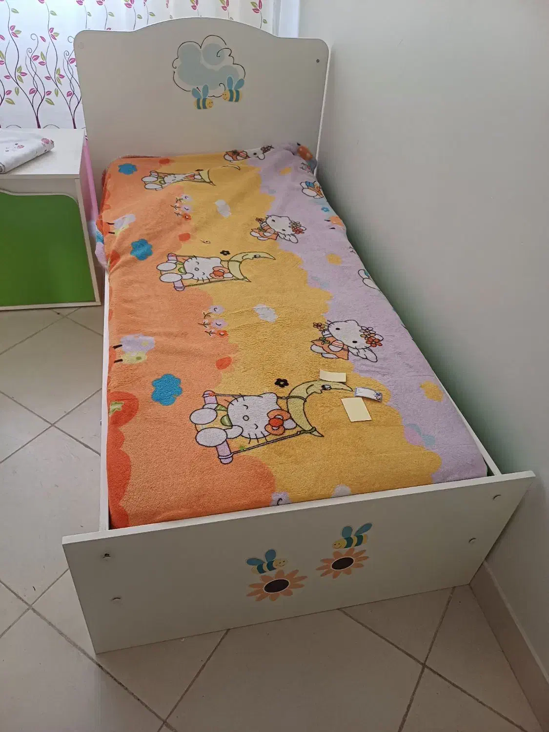 کمد تخت خواب  میز چوبی|تخت و سرویس خواب|مشهد, سرافرازان|دیوار