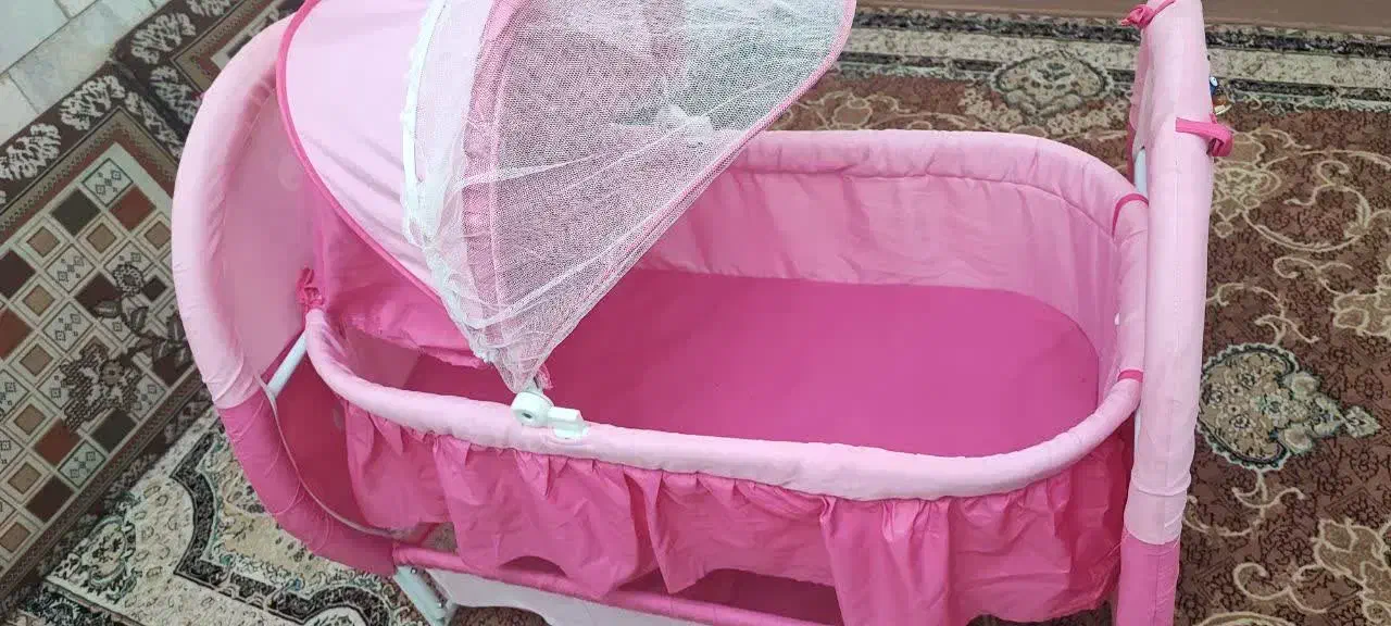 گهواره نوزادی|تخت و صندلی بچه|آبیک, |دیوار