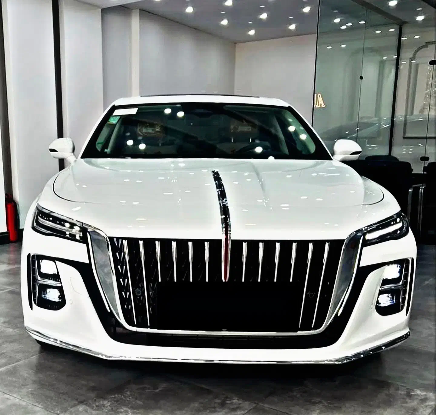 هونگچی H5 بنزینی سفید..مدل 1404 صفر خشک تحویل فوری|خودرو سواری و وانت|تهران, درختی|دیوار