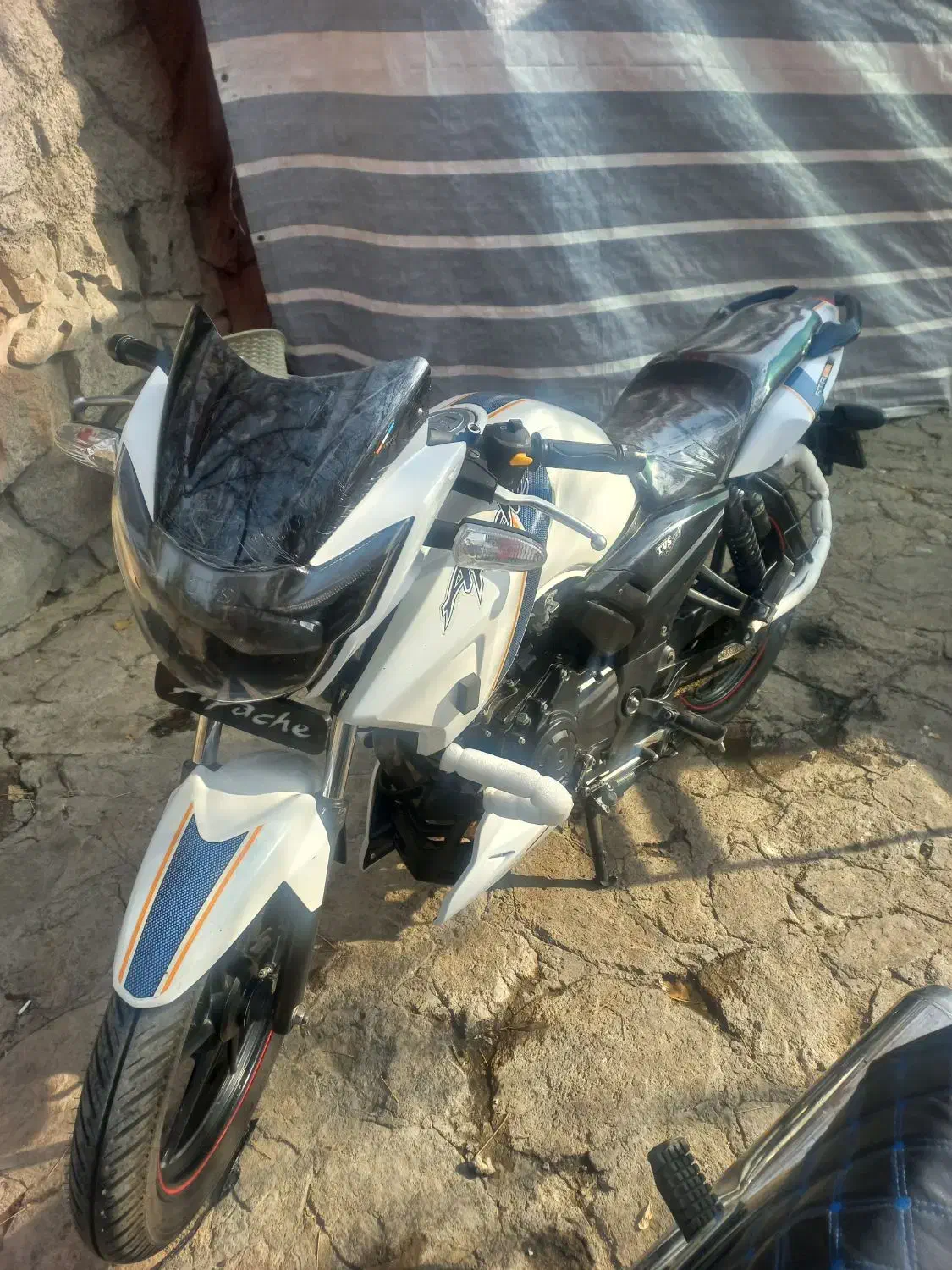 اپاچی160 مدل95|موتورسیکلت|مشهد, کوه سنگی|دیوار