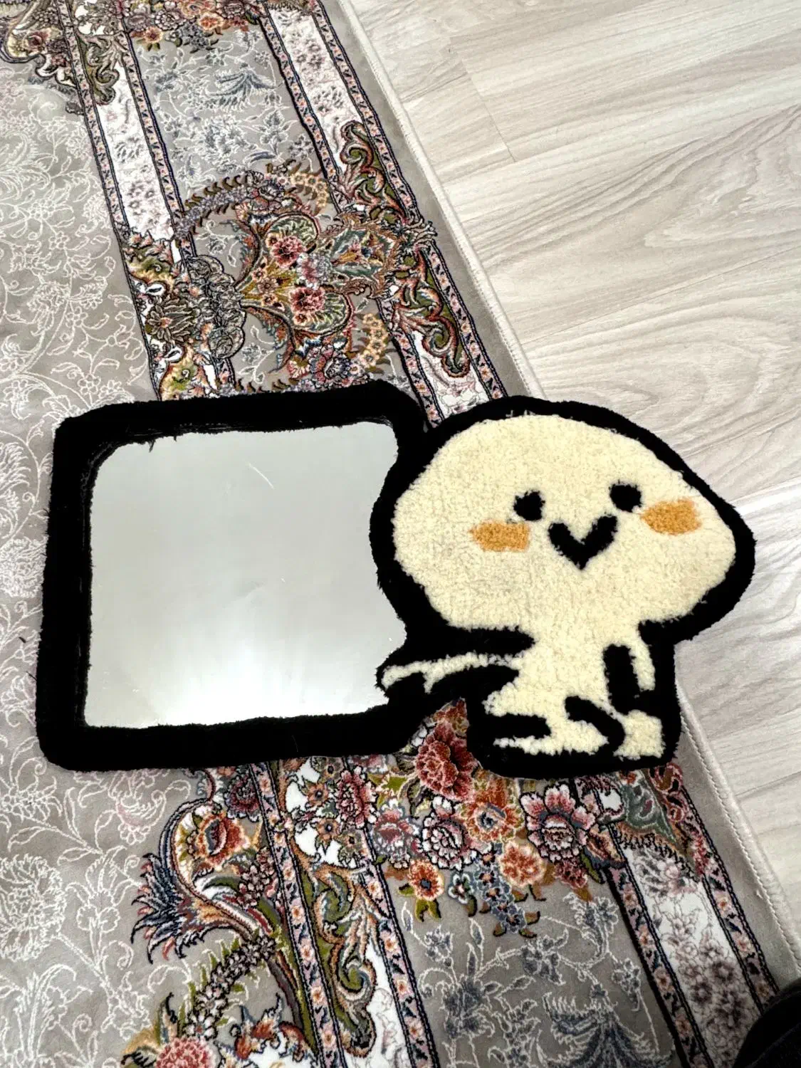 آینه های فرشی|آینه|تبریز, |دیوار