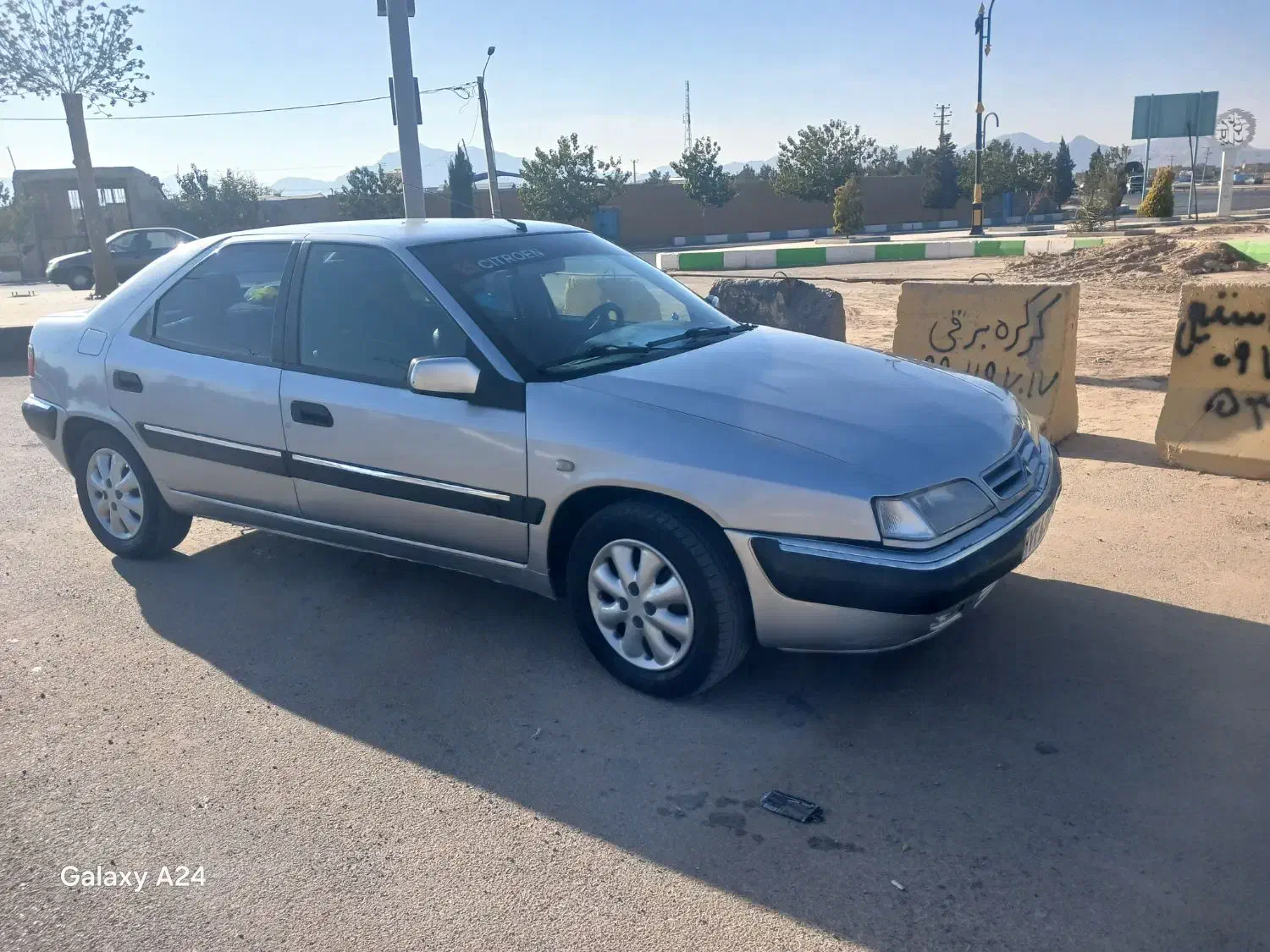 زانتیا مدل۸۳|خودرو سواری و وانت|شهرضا, |دیوار