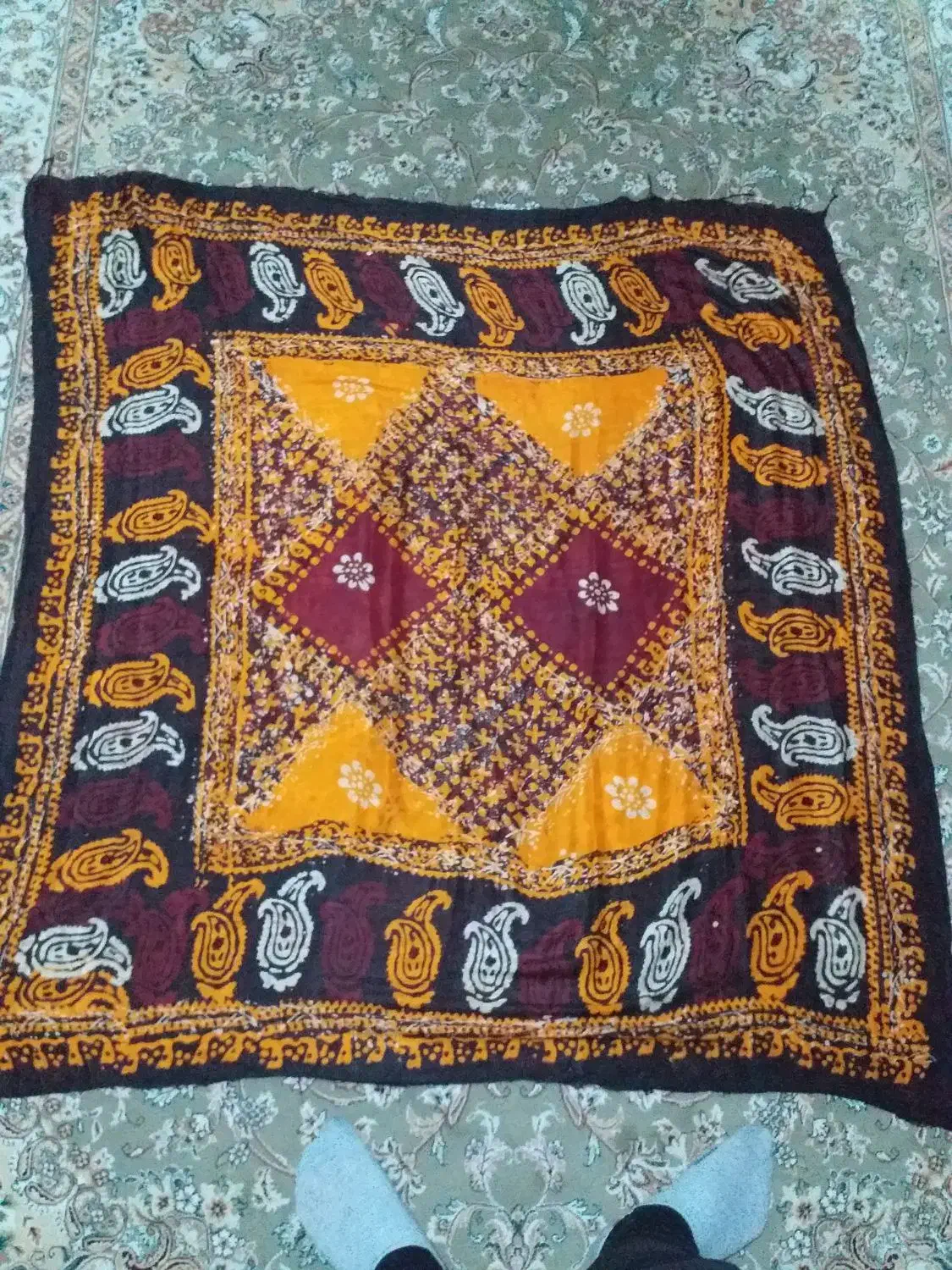 یایلیق قدیمی|لباس|اردبیل, |دیوار