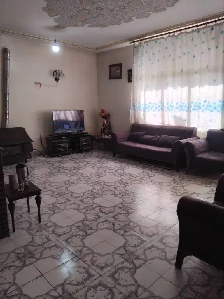 رهن واحد ۸۵ متری طبقه اول بدون آسانسور|اجارهٔ آپارتمان|شاهینشهر, عطار|دیوار