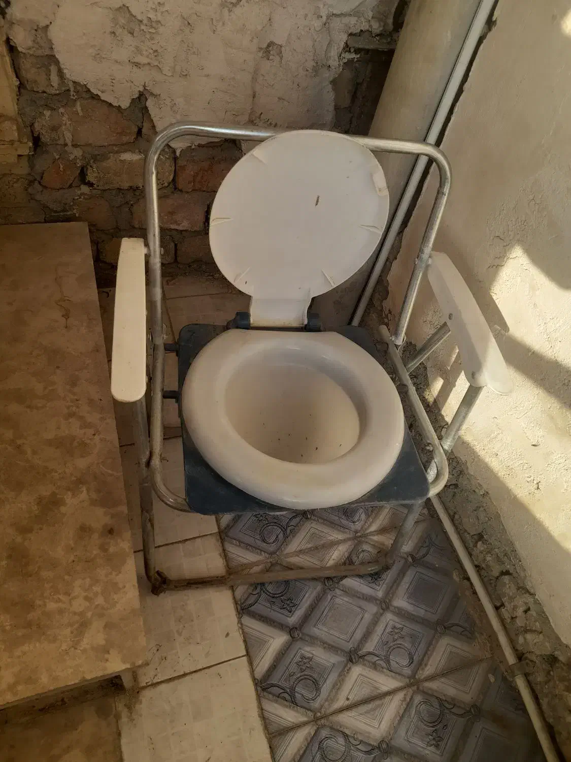 توالت فرنگی صندلی|لوازم سرویس بهداشتی|اسلامآباد غرب, |دیوار