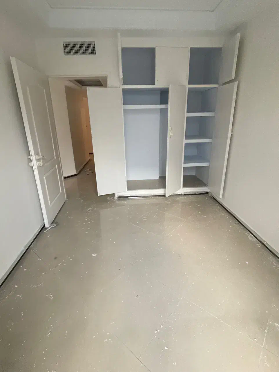 ۱۴۵ متر پاسداران گلستان ها طبقه پنجم