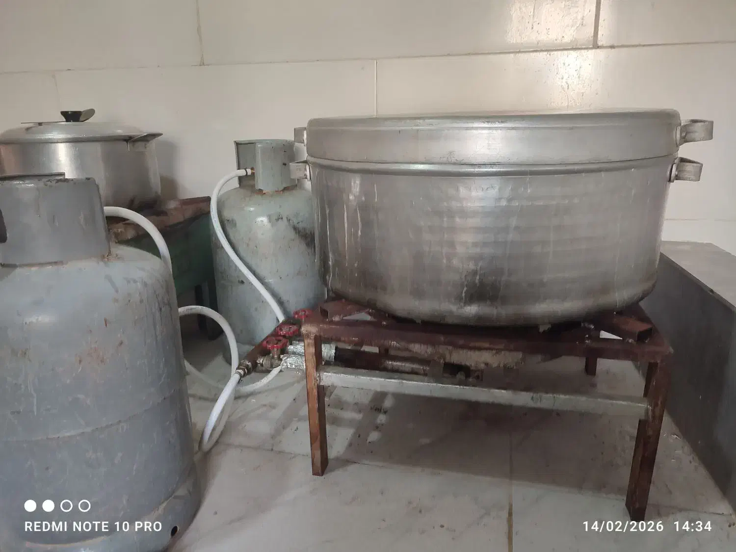 دیگ‌مرغی|ظروف پخت‌وپز|زابل, |دیوار