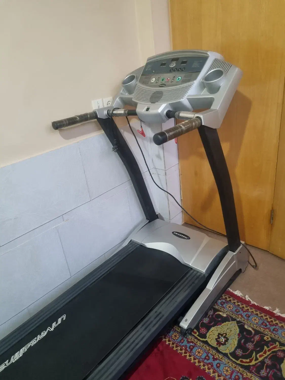 تردمیل تایوانی یونیورسال|تجهیزات ورزشی|نجف‌آباد, شهدای غربی|دیوار