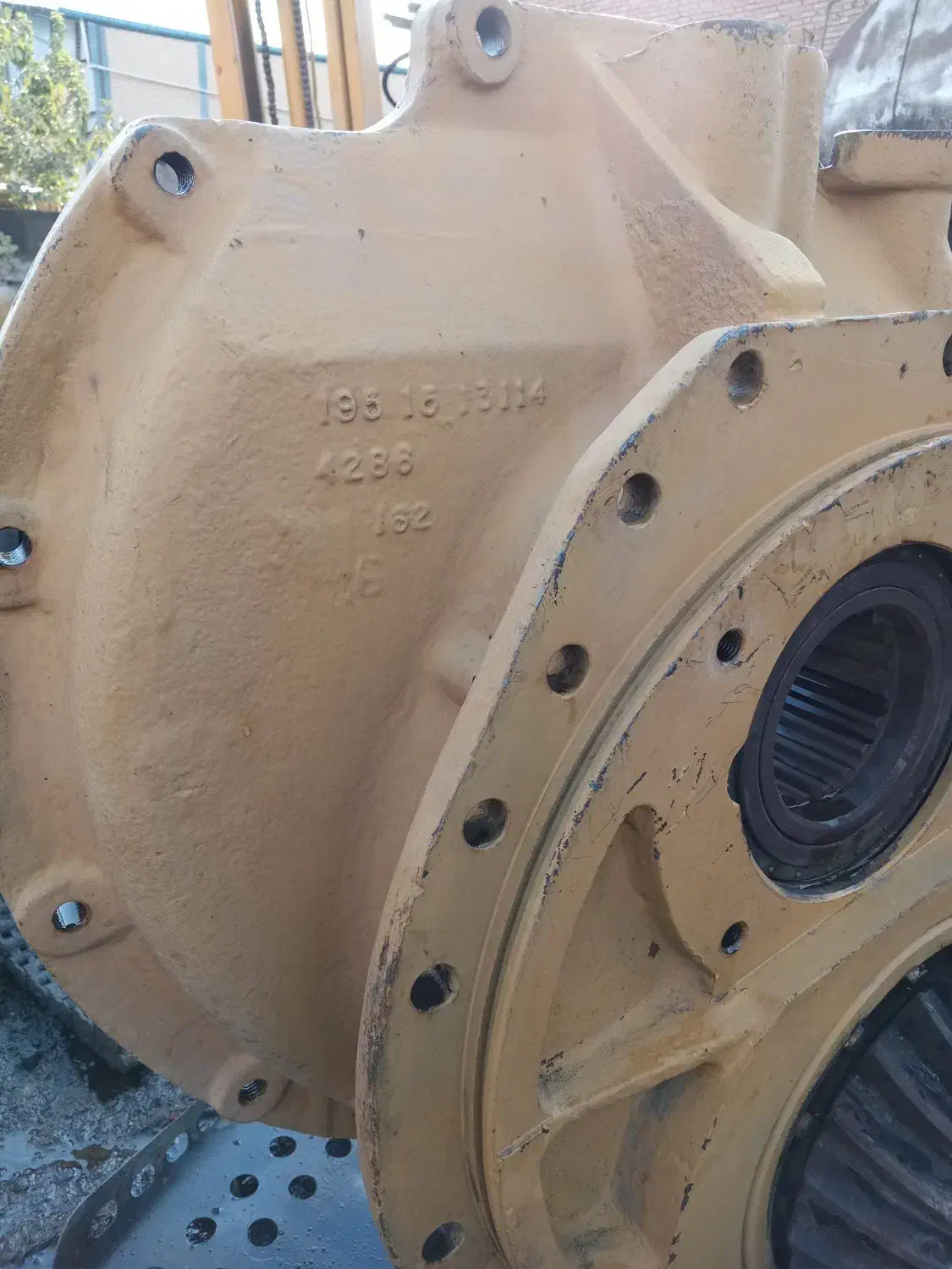 کیس گیربکس بلدوزر ۳۵۵ جدید|خودرو سنگین|باقرشهر, |دیوار