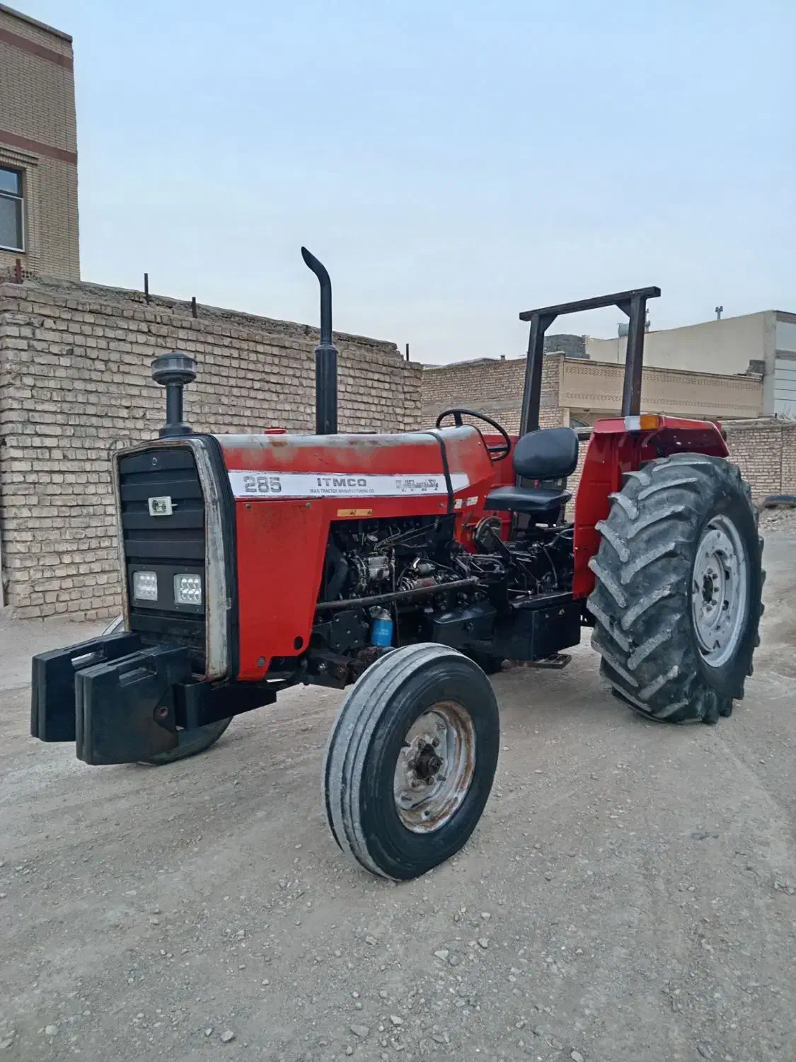تراکتور ۲۸۵ مدل ۱۳۸۳|خودرو سنگین|اصفهان, اشکاوند|دیوار