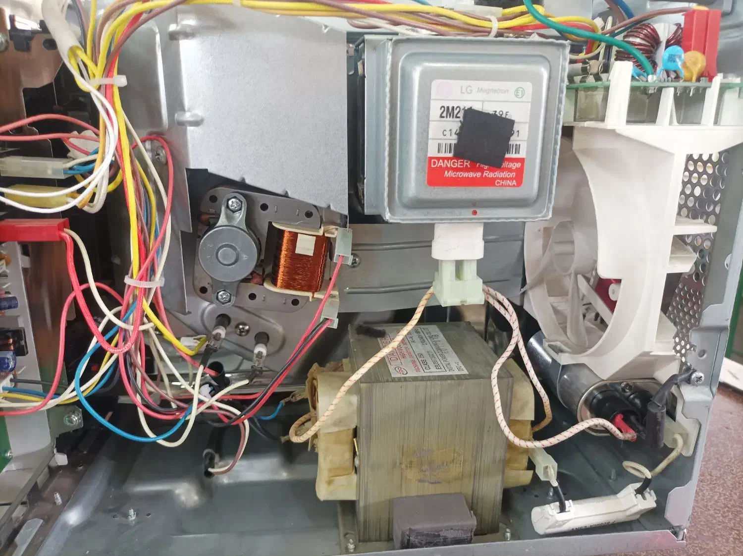 تعمیرات و نصب کولر گازی یخچال ولباسشویی و ظرفشویی|خدمات پیشه و مهارت|تبریز, |دیوار