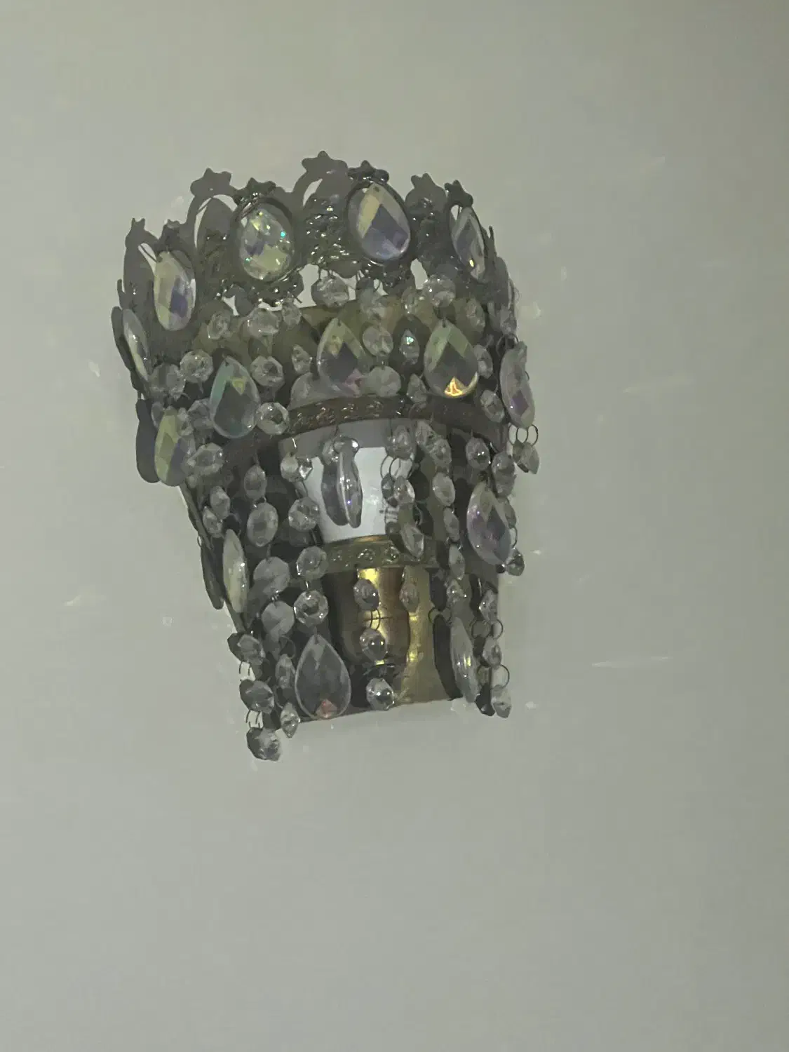 لوستر و چراغ خواب|لوستر و چراغ آویز|اصفهان, باغ نگاره|دیوار