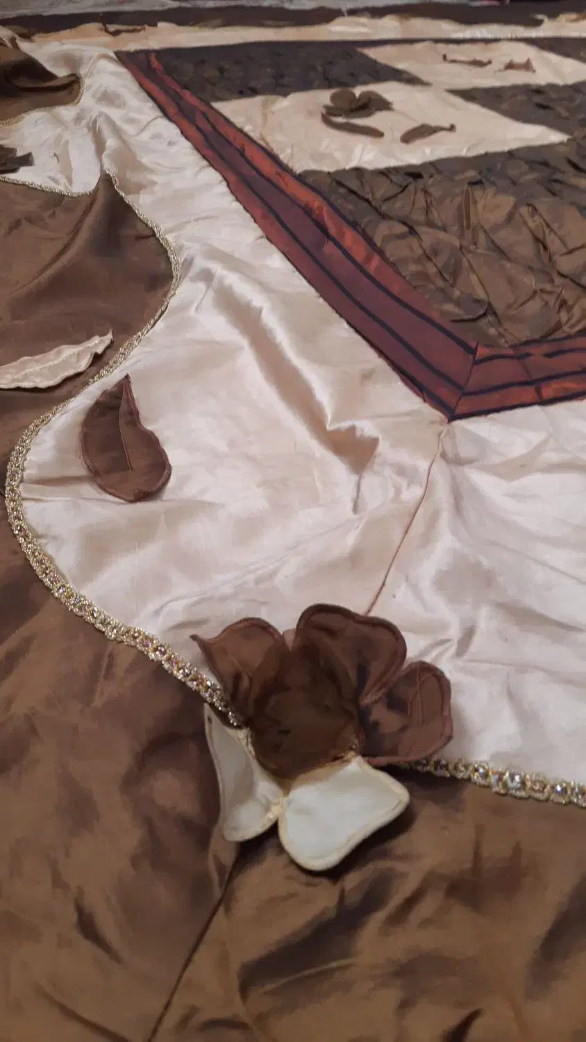 لاحاف|رختخواب، بالش، پتو|قم, شهر قائم|دیوار