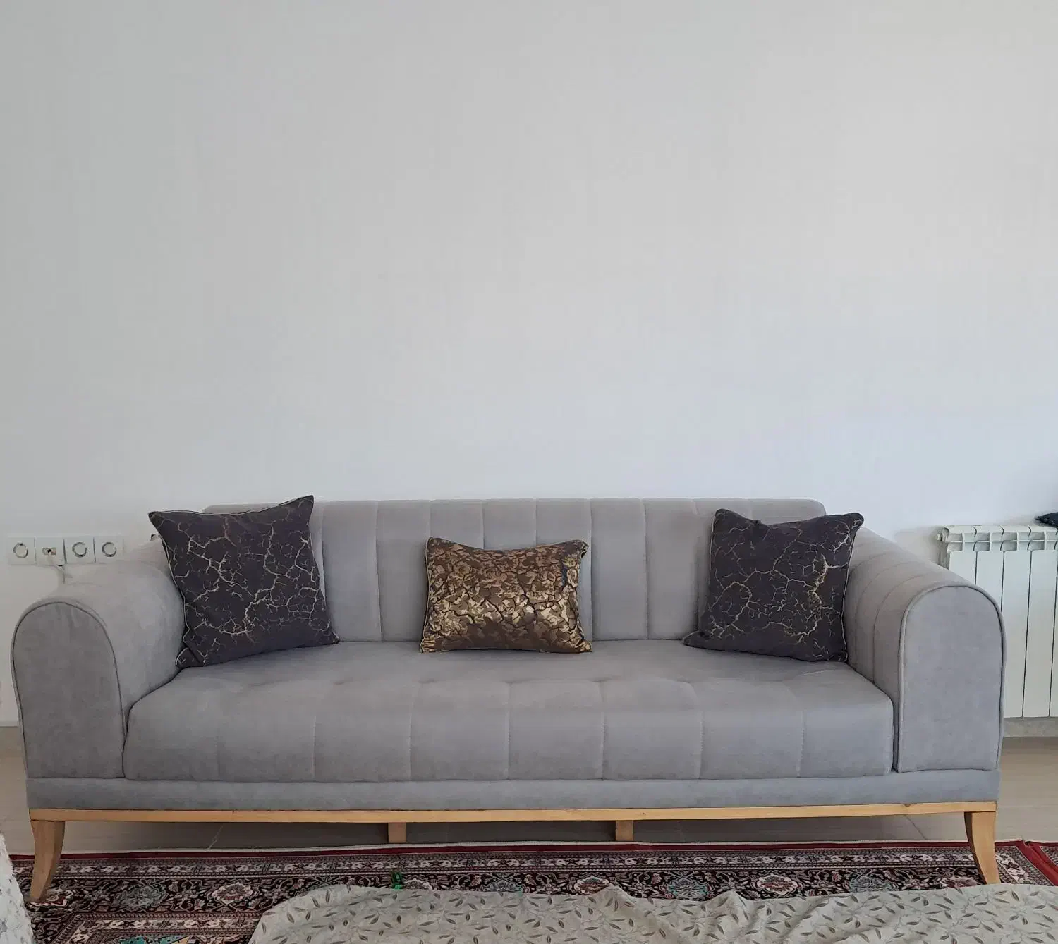 ست کنار پرده و کوسن مخمل طلاکوب|پرده، رانر، رومیزی|سقز, |دیوار