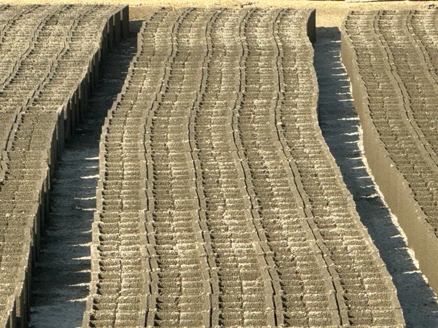 بلوک و مصالح فروشی گلستان|مصالح و تجهیزات ساختمان|چهارباغ, |دیوار