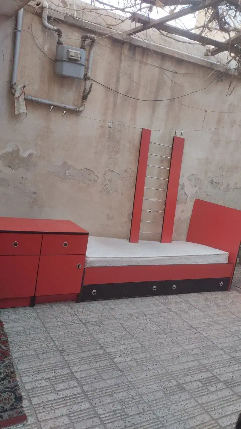 تخت وکمد|تخت و سرویس خواب|فشاپویه, |دیوار