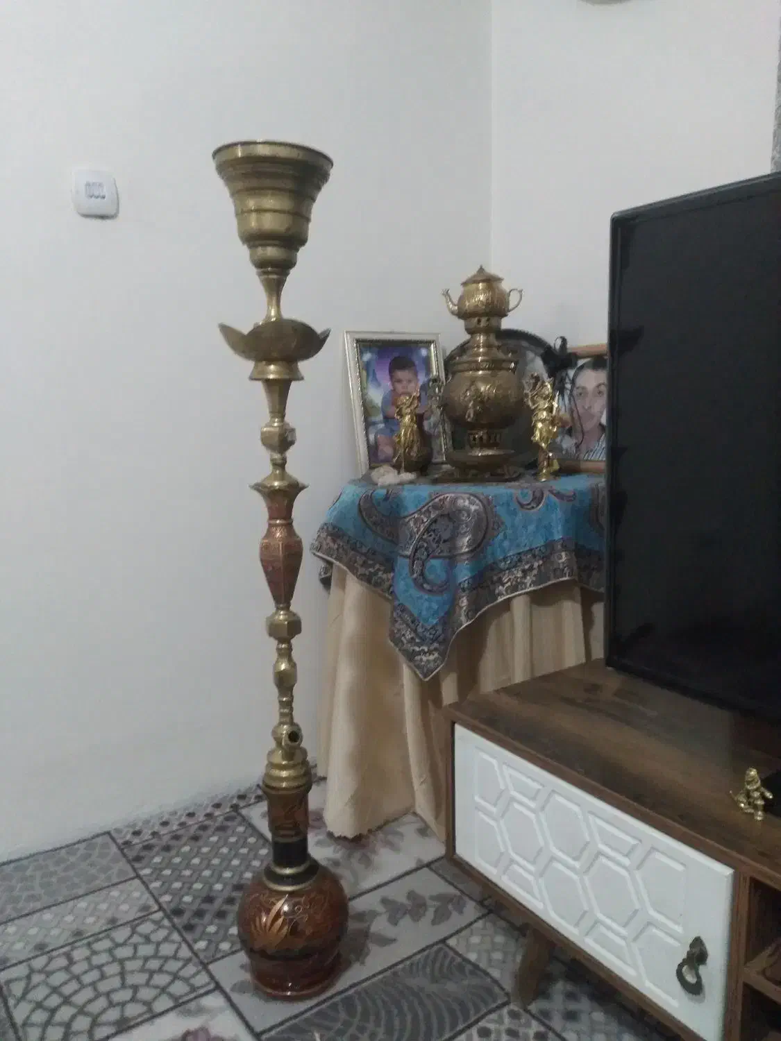 قلیان برنجی قدیمی|کلکسیون اشیاء عتیقه|پرند, فاز ۴|دیوار