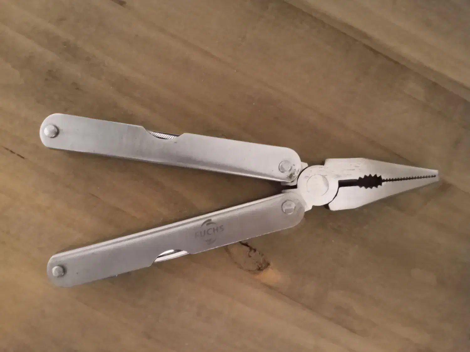 ابزار چند کاره سفری و کمپینگ FUCHS و چراغ قوه نو|کوهنوردی و کمپینگ|تهران, گرگان|دیوار