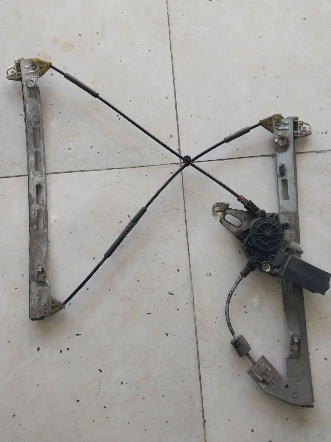 شیشه بالابر ۲۰۷ و ۲۰۶|قطعات یدکی و لوازم جانبی|همدان, |دیوار