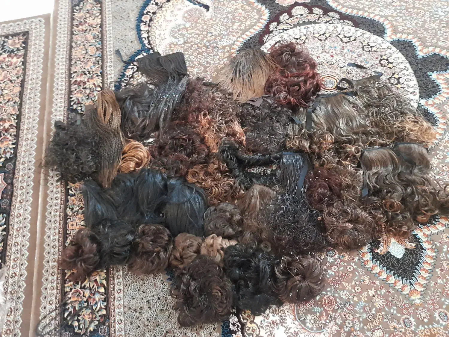 تعدادی کلاه گیس نونو|آرایشی، بهداشتی، درمانی|هشتگرد, شهرک آفتاب|دیوار