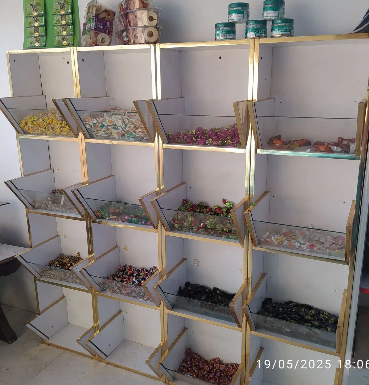 قفسه و استند آجیل و ...|فروشگاه و مغازه|شیراز, رکنآباد|دیوار