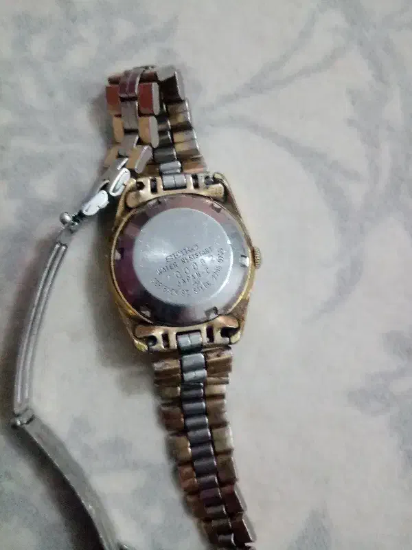 سیکو زنانه قدیمی|ساعت|شیراز, شهرک ترکان|دیوار