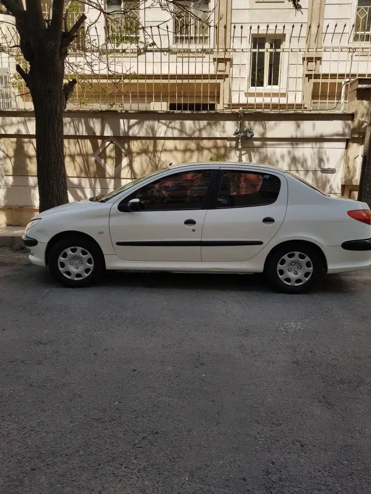 206 sd v9 در حد|خودرو سواری و وانت|تهران, درختی|دیوار