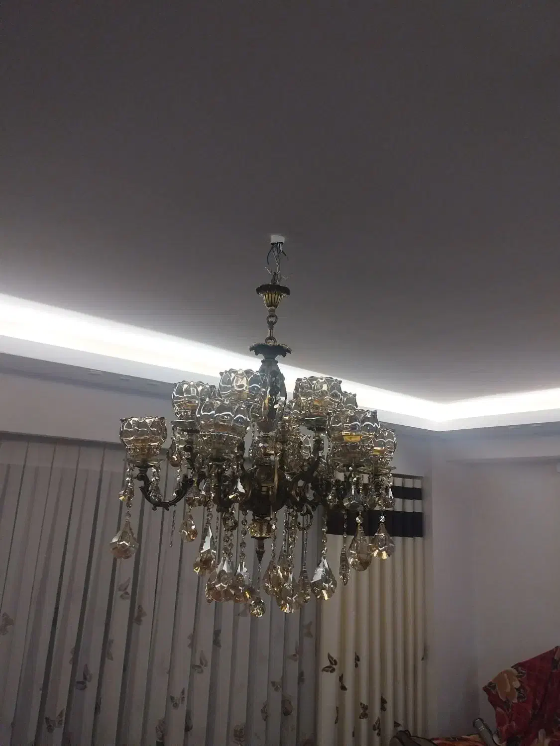 لوستر برنز۶ شاخه و ۱۲شعله و سنگین ،بهمراه لامپ|لوستر و چراغ آویز|سهند, |دیوار