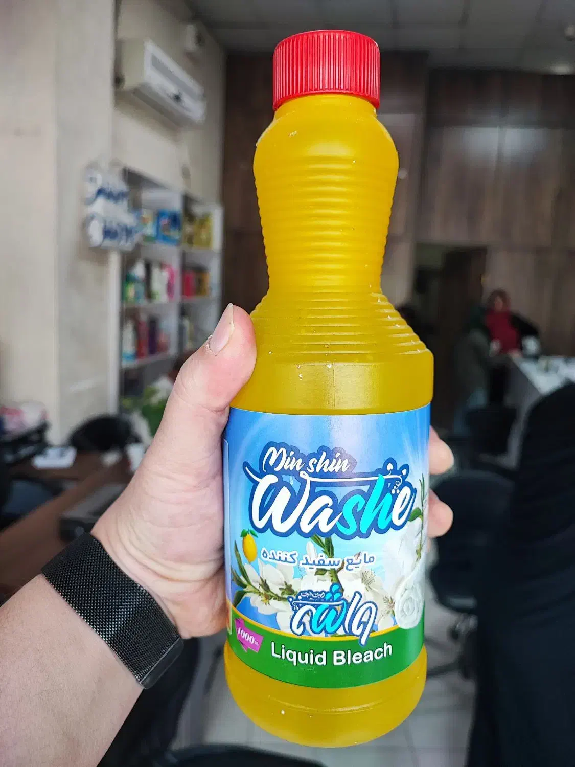 مایع سفید کننده یک لیتری واشه کالای ارزان قیمت|مواد شوینده و دستمال کاغذی|تهران, گمرک|دیوار