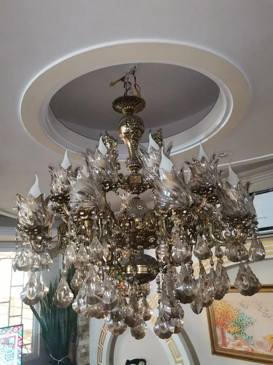 فروش لوستر تمام برنج سنگین و کمد سه کشویی چوب راش|لوستر و چراغ آویز|پاکدشت, پاکدشت (مامازند)|دیوار