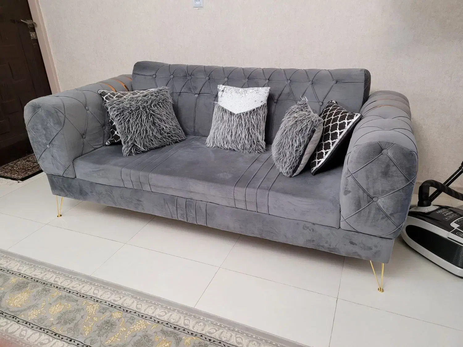 مبل راحتی در حد نو|مبلمان خانگی و میز عسلی|کرمانشاه, |دیوار