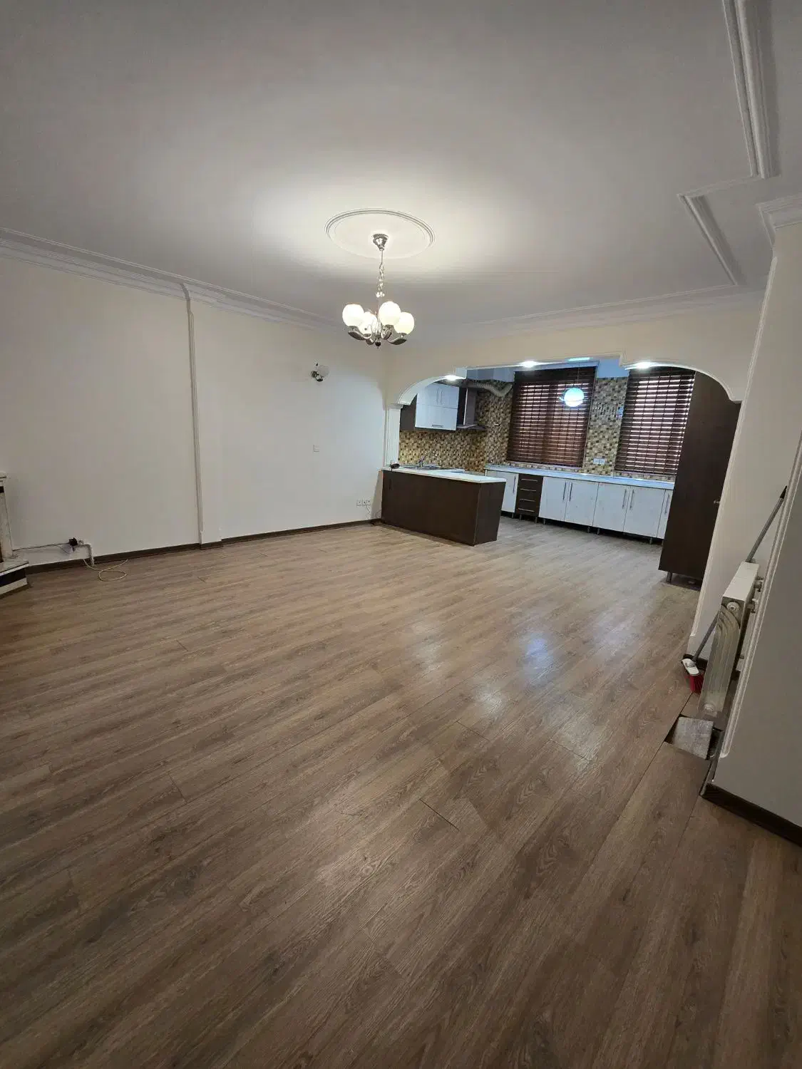 ۸۴ متری ۲ خوابه