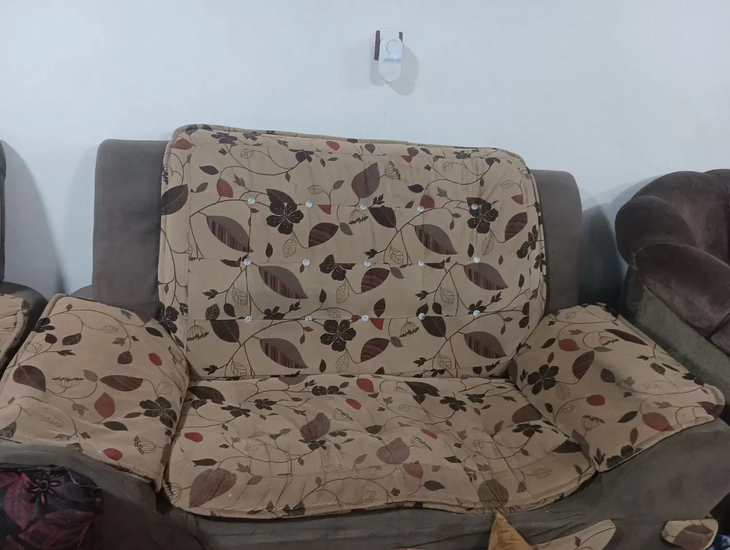 دوست ملل راحتی|مبلمان خانگی و میز عسلی|آمل, |دیوار