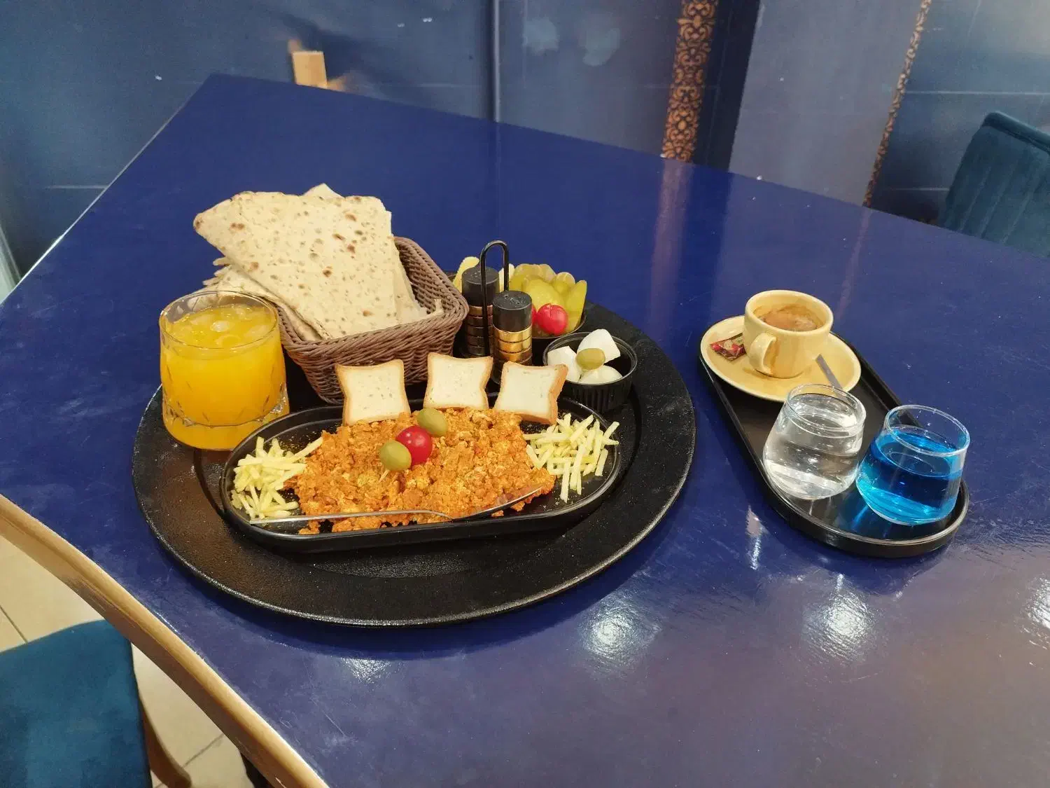 کافه من (باریستا)|استخدام خدمات فروشگاه و رستوران|نجف‌آباد, ریاضی|دیوار