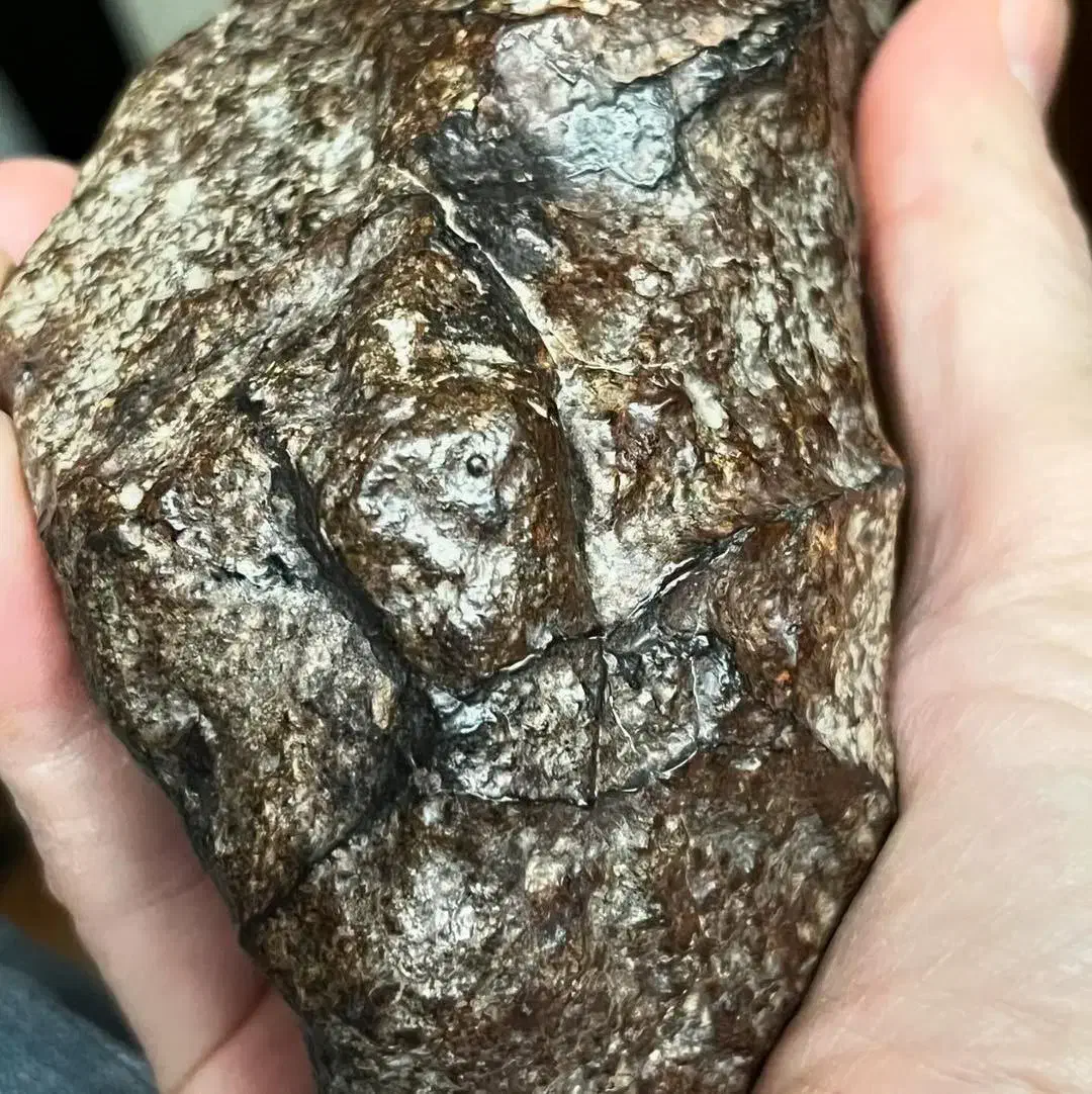 سنگ اسمانی|جواهرات|کرمان, |دیوار