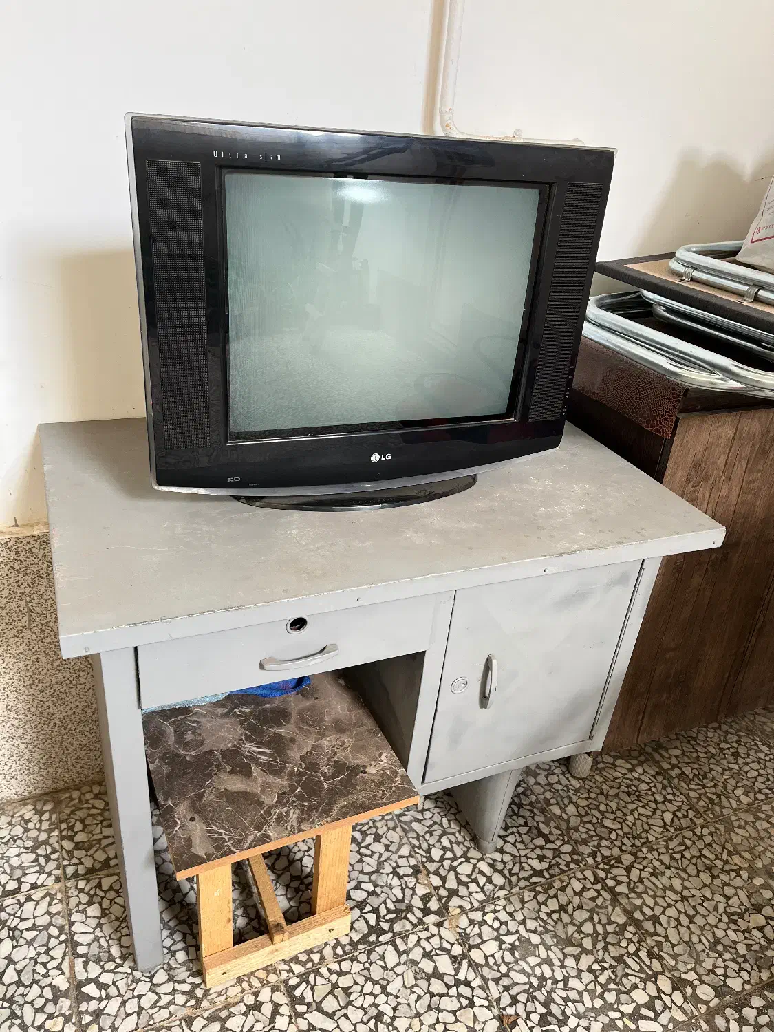 میز فلزی|میز تحریر و کامپیوتر|لنگرود, |دیوار