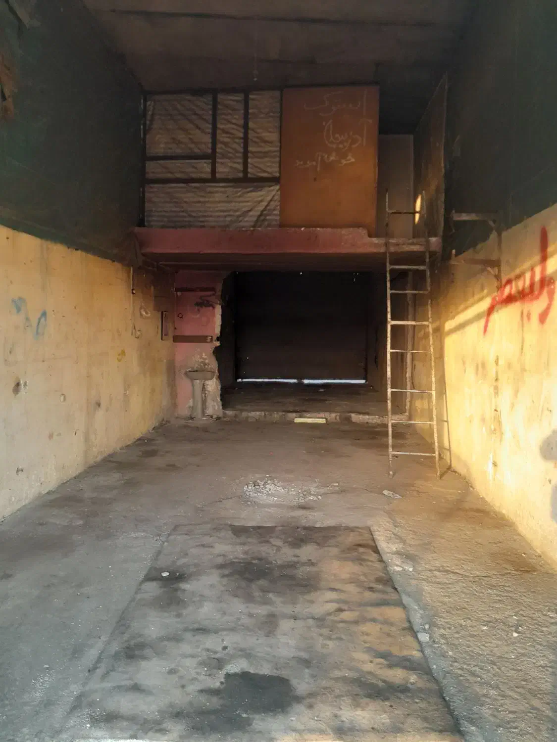 اجاره مغازه ۷۸متری بر خیابان شهریار|اجارهٔ مغازه و غرفه|رباطکریم, شهرک صنعتی زوارهای|دیوار