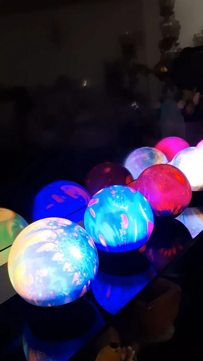 اسپیکر بولوتوثی کنترل دار طرح کهکشان در ماه کادو|پخش‌کننده همراه|مرند, |دیوار