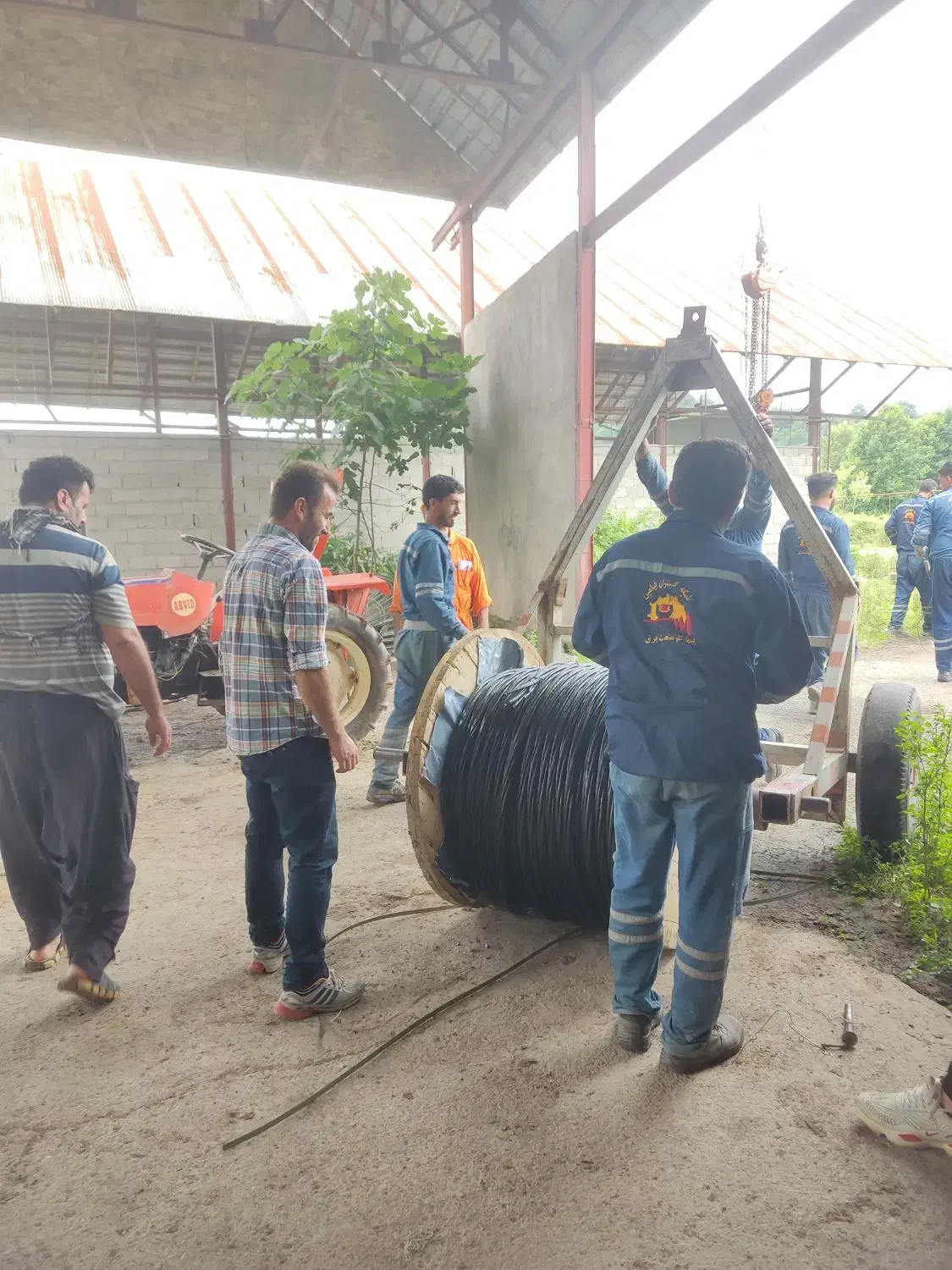 کابل خودنگهدار آلومنیوم ۶ سیم|عمده‌فروشی|رشت, منظریه|دیوار