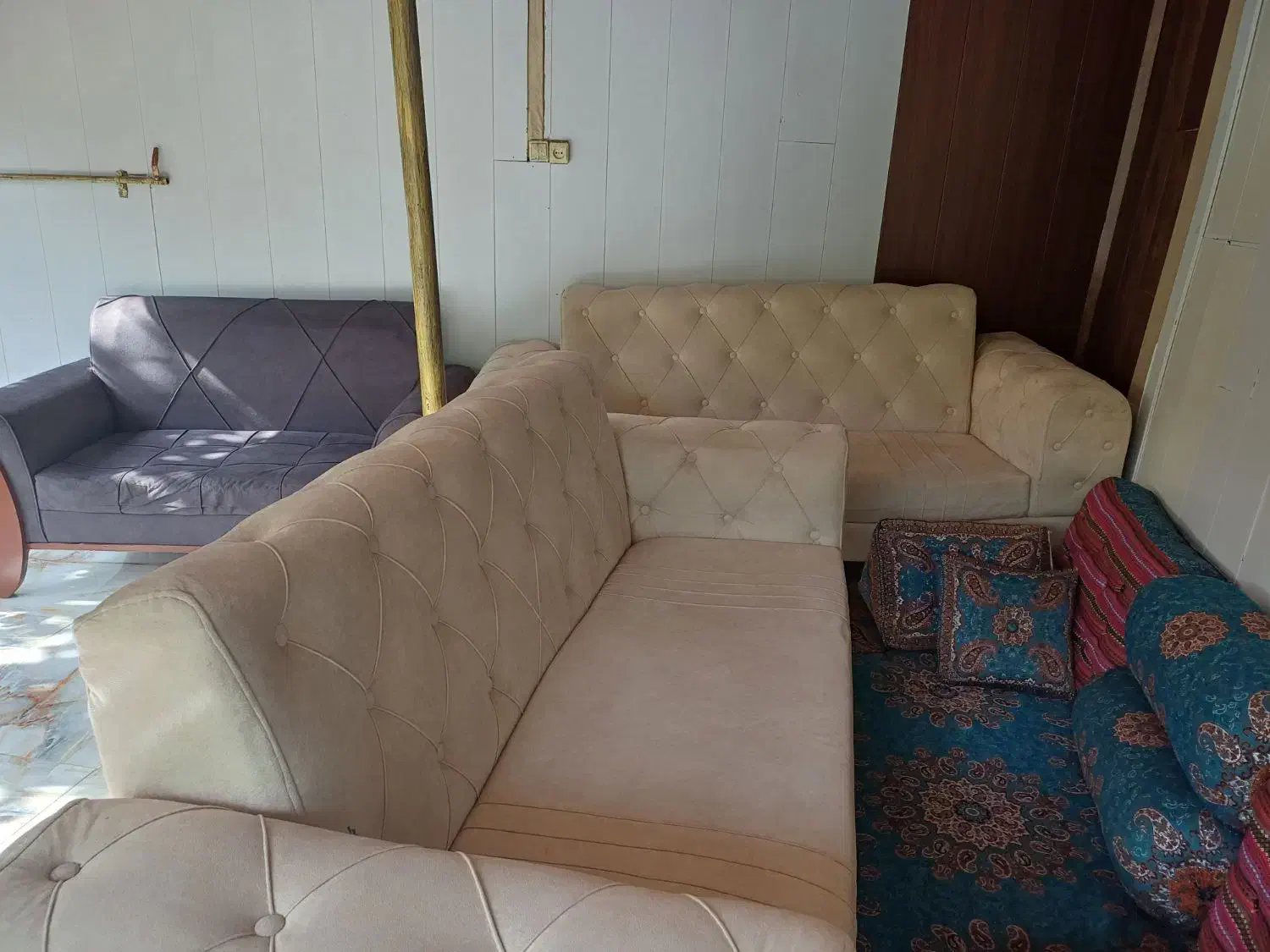 سه سرویس مبل در حد نو با سنتی به مبلغ ۴و پونصد|مبلمان خانگی و میز عسلی|پل سفید, |دیوار