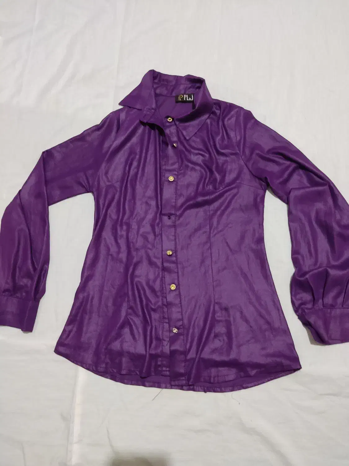 مقداری لباس|لباس|رودهن, |دیوار