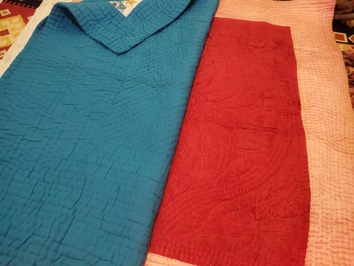 لحاف|رختخواب، بالش، پتو|لاران, |دیوار