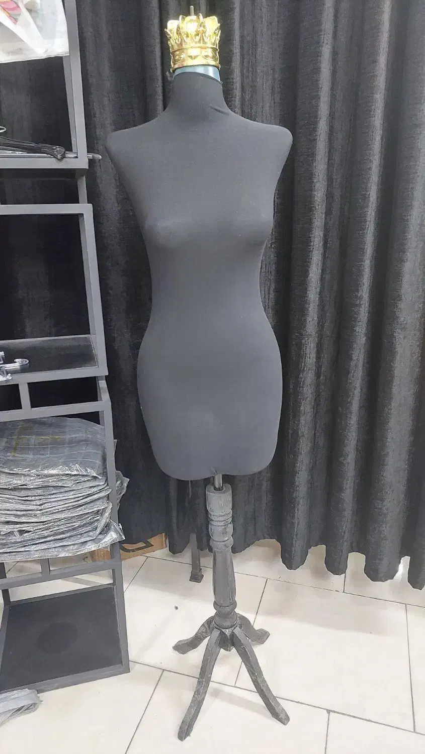 چوب کار مانکن|فروشگاه و مغازه|کرج, گلشهر|دیوار