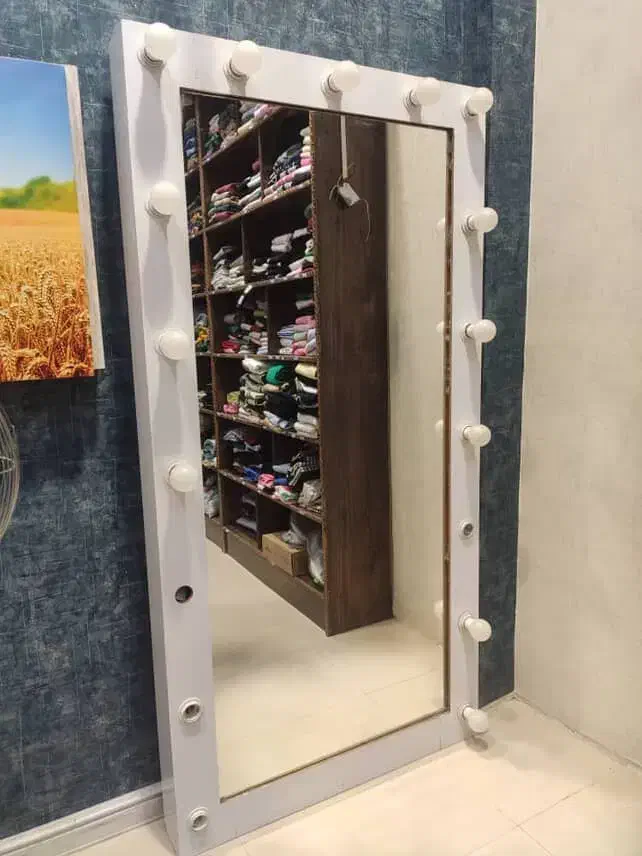 آینه قدی|آینه|فیروزآباد (فارس), |دیوار