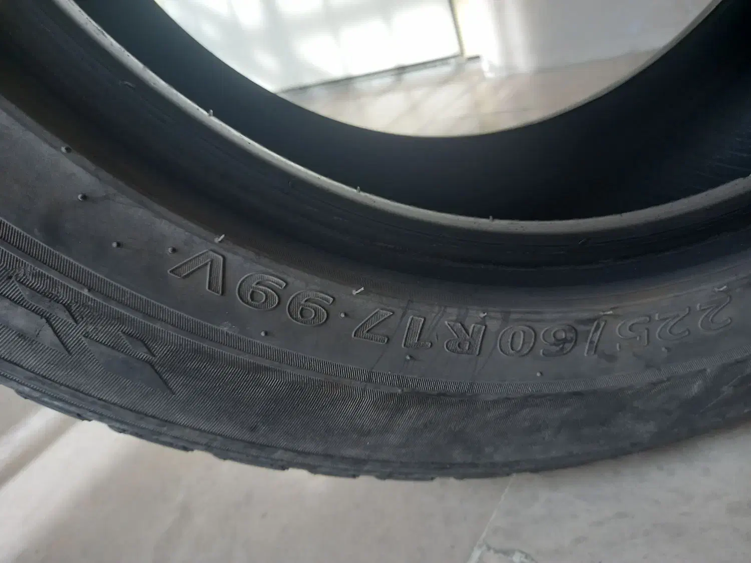 لاستیک ۱۷ کومهو|قطعات یدکی و لوازم جانبی|اندیشه, اندیشه فاز ۴|دیوار