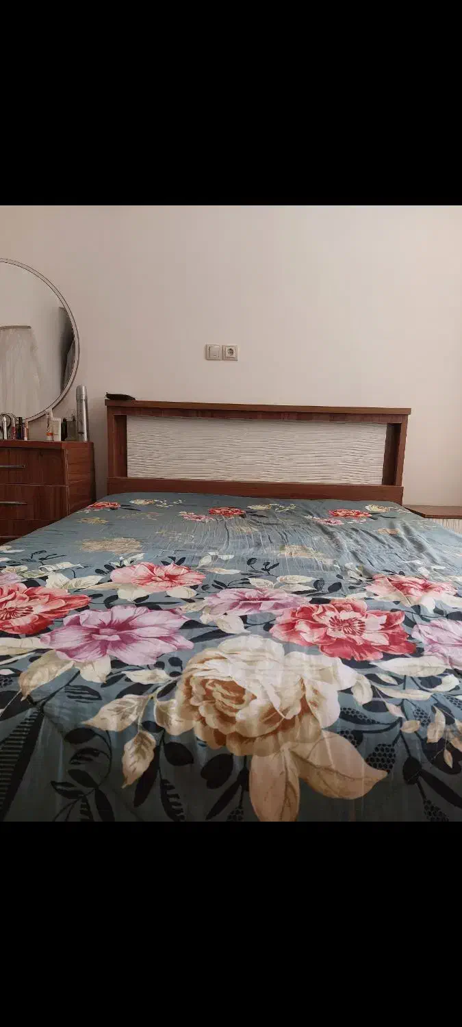 سرویس خواب دو نفره به همراه تشک|تخت و سرویس خواب|شیراز, طلاب|دیوار