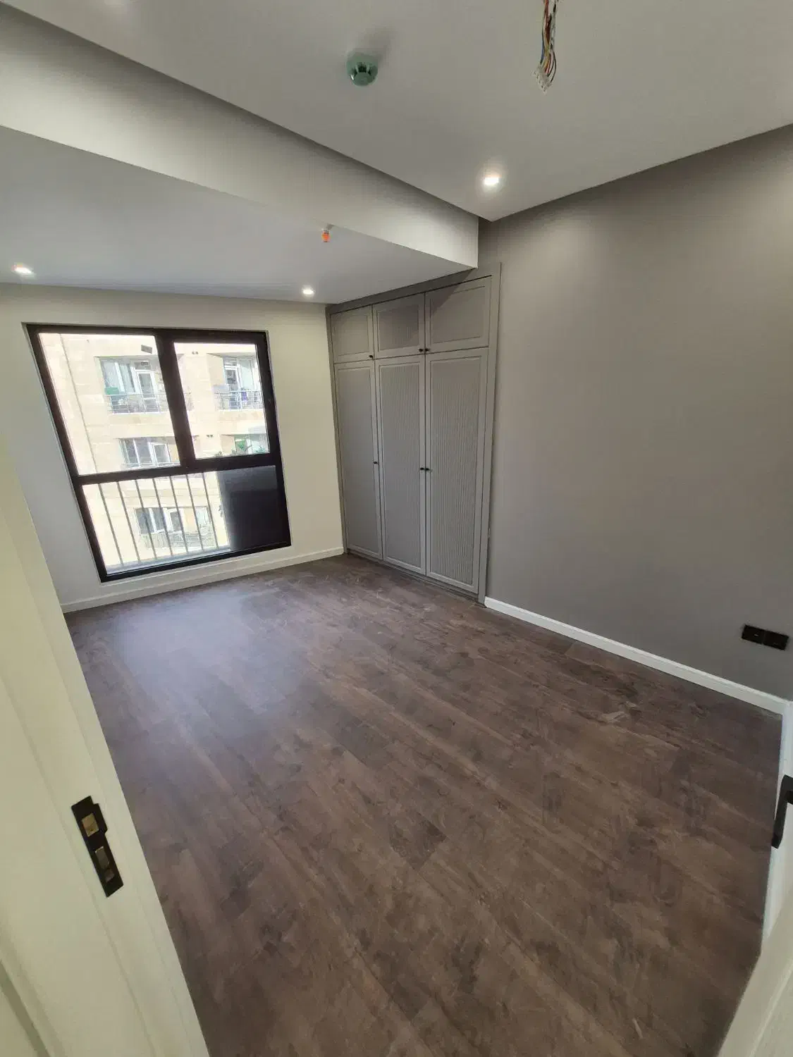 ۱۶۵متر ۳خواب نوساز کلید نخورده مرزداران