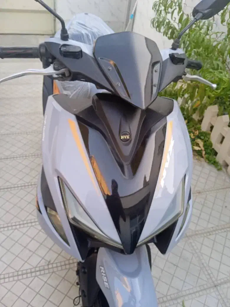 موتور آیروکس ۱۵۵ اتومات nvx ۱۴۰۱ کم کار مشابه صفر|موتورسیکلت|اصفهان, آزادان|دیوار