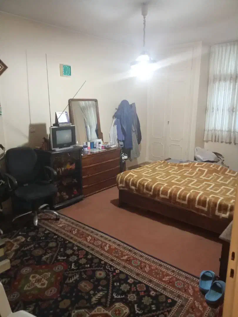 فروش آپارتمان۱۸۰متر/۳خواب/فول امکانات/میدان انقلاب|فروش آپارتمان|تهران, فلسطین (میدان انقلاب)|دیوار