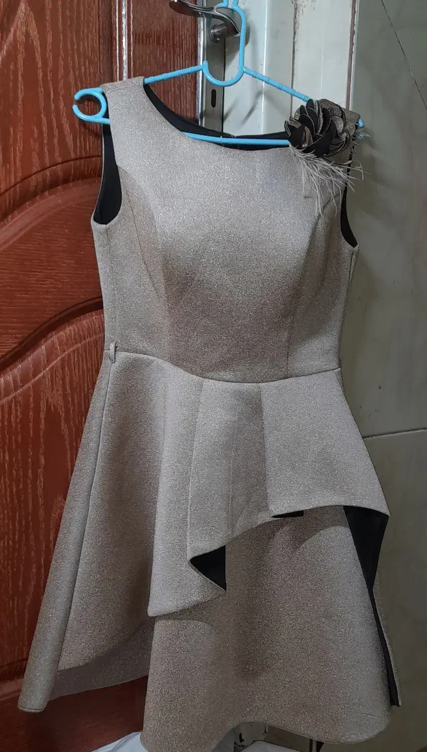 لباس مجلسی|لباس|مهریز, |دیوار